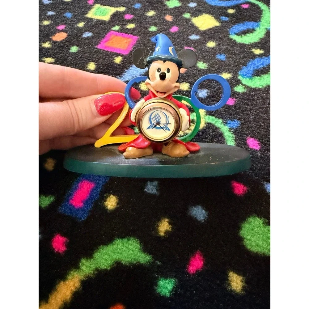 1999 2000‎ cast celebration Disney world clock